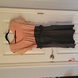 ⭐️ Short Sleeve knee Length Dress with Lace Top and Belt